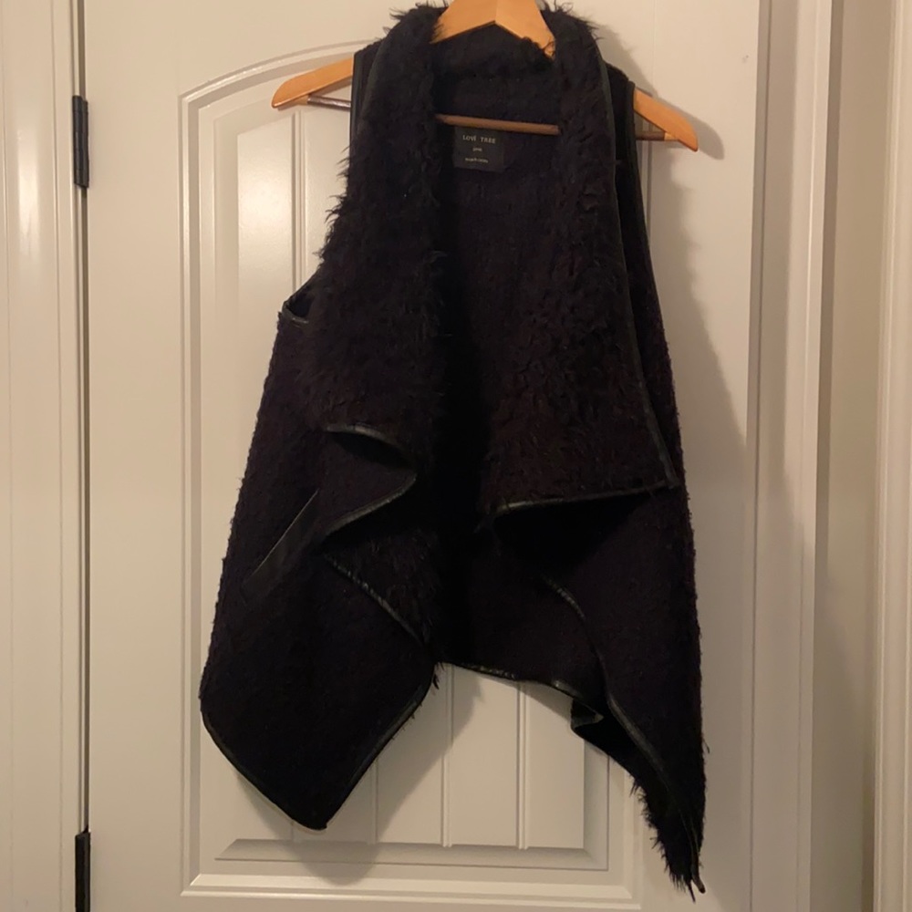 Love Tree boutique faux fur/shearling vest